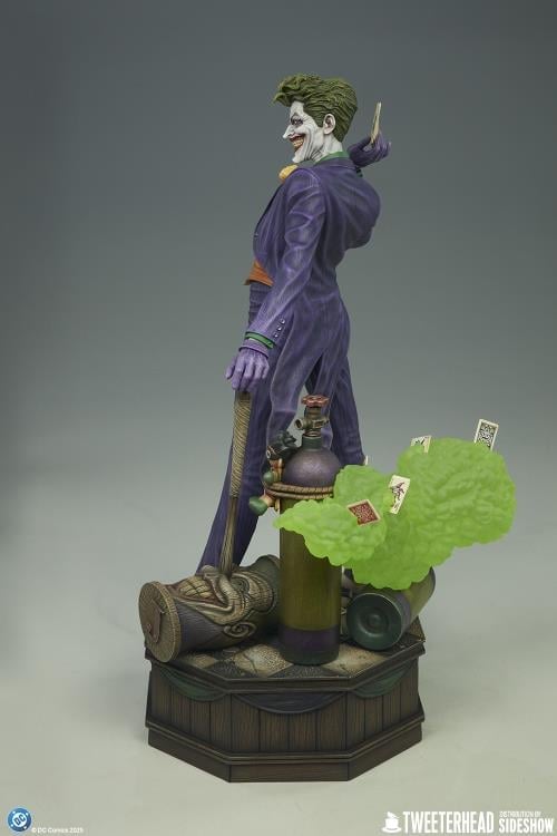 DC Comics The Joker (Cards) 1/4 Scale Maquette Gallery Image 9