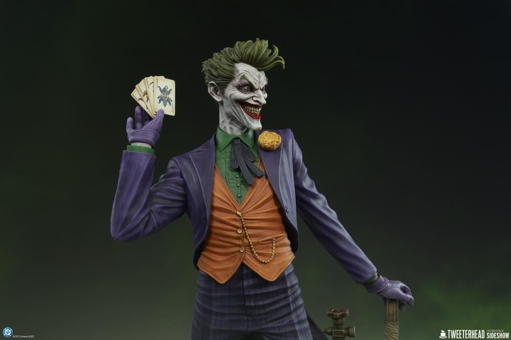 DC Comics The Joker (Cards) 1/4 Scale Maquette Gallery Image 4