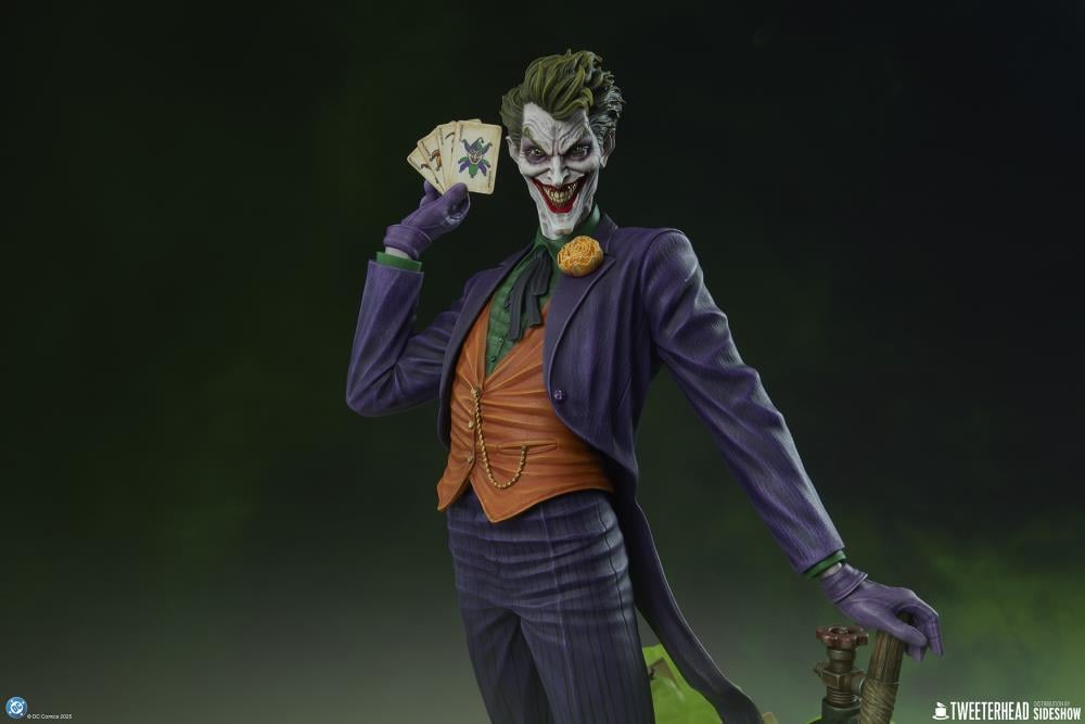 DC Comics The Joker (Cards) 1/4 Scale Maquette Gallery Image 3