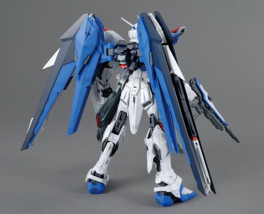 Mobile Suit Gundam SEED MG Freedom Gundam 2.0 1/100 Scale Model Kit Gallery Image 5