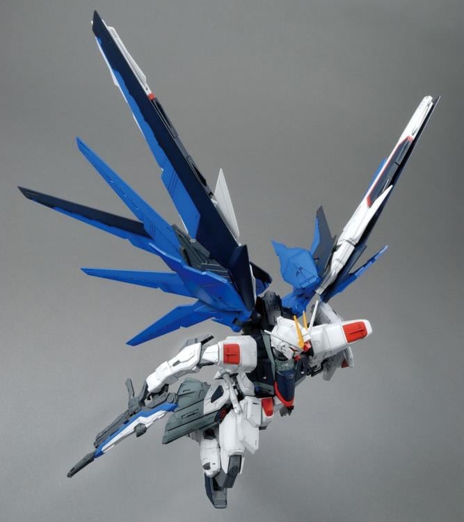 Mobile Suit Gundam SEED MG Freedom Gundam 2.0 1/100 Scale Model Kit Gallery Image 11