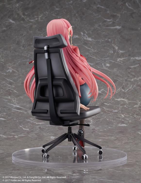 Azur Lane Duke of York (The Chic Counselor Ver.) 1/6 Scale Figure (with Bonus) Gallery Image 6
