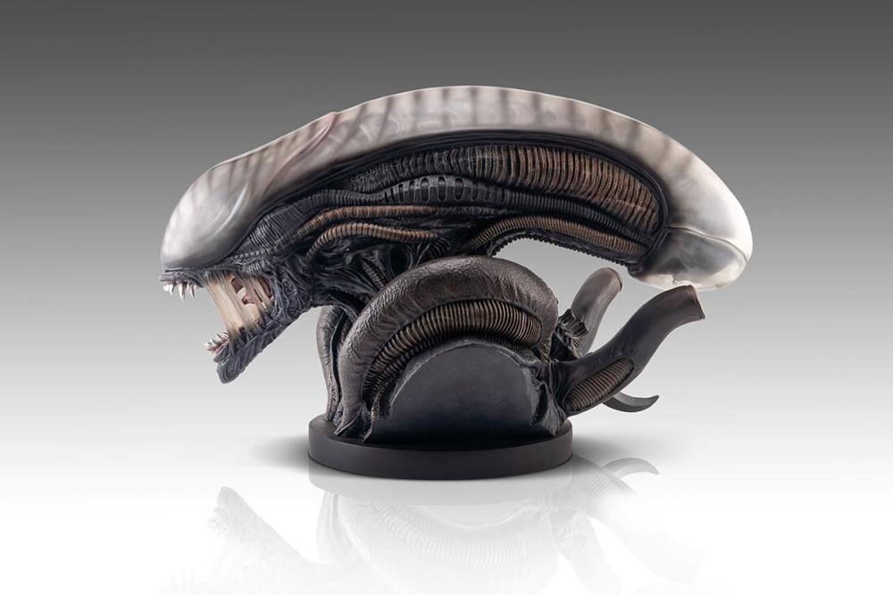 Alien: Romulus Scorched Xenomorph Limited Edition Life Size Bust Gallery Image 4