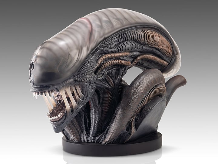 Alien: Romulus Scorched Xenomorph Limited Edition Life Size Bust Gallery Image 1