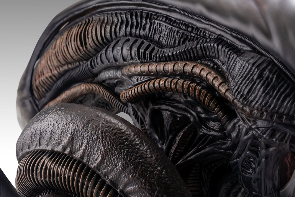 Alien: Romulus Scorched Xenomorph Limited Edition Life Size Bust Gallery Image 13