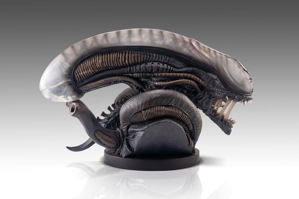 Alien: Romulus Scorched Xenomorph Limited Edition Life Size Bust Gallery Image 7