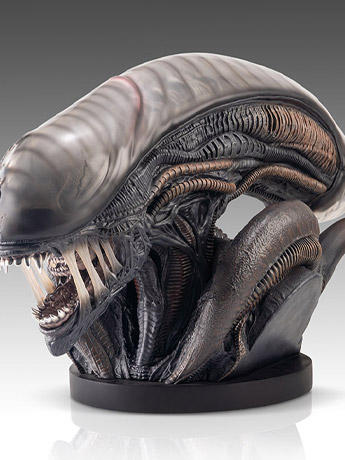 Alien: Romulus Scorched Xenomorph Limited Edition Life Size Bust Gallery Image 2