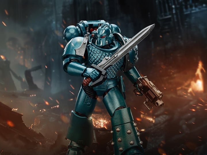 Warhammer: The Horus Heresy Alpha Legion Headhunter Prime 1/18 Scale Action Figure Gallery Image 1