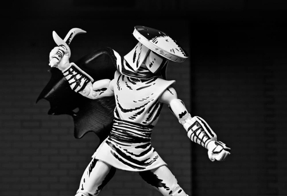 Teenage Mutant Ninja Turtles Elite Guard (Mirage Comics Black & White Variant) Action Figure Gallery Image 13