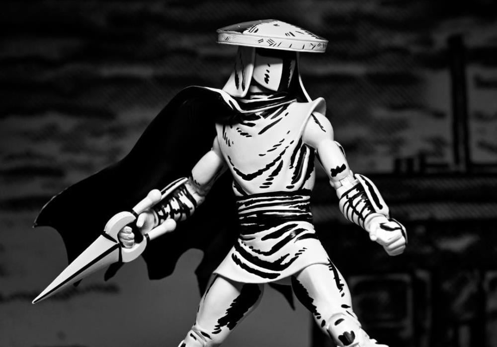 Teenage Mutant Ninja Turtles Elite Guard (Mirage Comics Black & White Variant) Action Figure Gallery Image 7