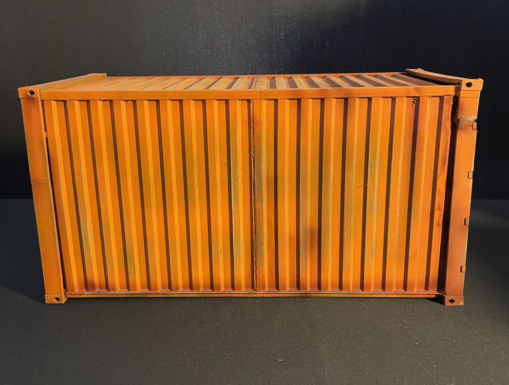 Shipping Container Display (Orange Ver.) 1/12 Scale Diorama Gallery Image 3