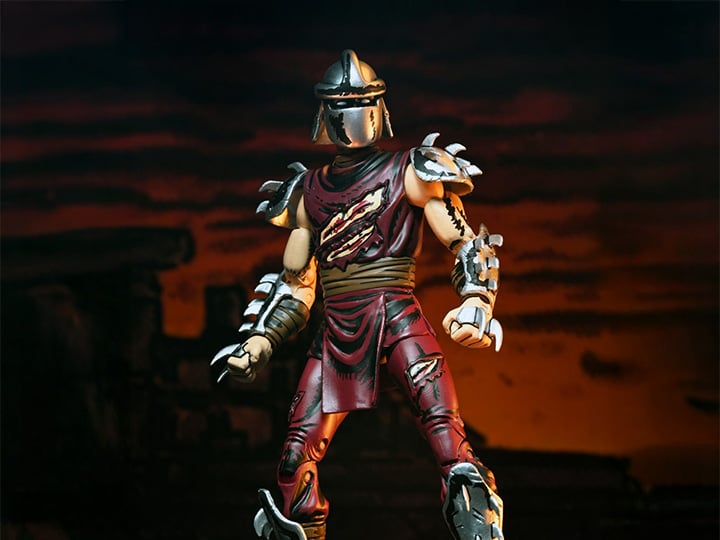 Teenage Mutant Ninja Turtles Battle Damaged Shredder (Mirage Comics Classic Colors) Action Figure Gallery Image 1