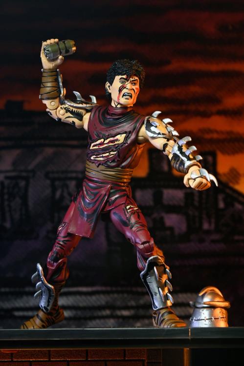 Teenage Mutant Ninja Turtles Battle Damaged Shredder (Mirage Comics Classic Colors) Action Figure Gallery Image 7