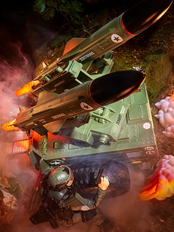 G.I. Joe Classified Series #182 Clayton "Hawk" Abernathy with M.M.S. (Mobile Missile System) Action Figure Set Gallery Image 2