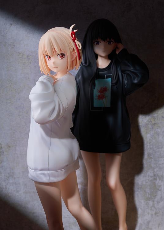 Lycoris Recoil Chisato Nishikigi (Oversized Sweatshirt Ver.) 1/7 Scale Figure Gallery Image 8