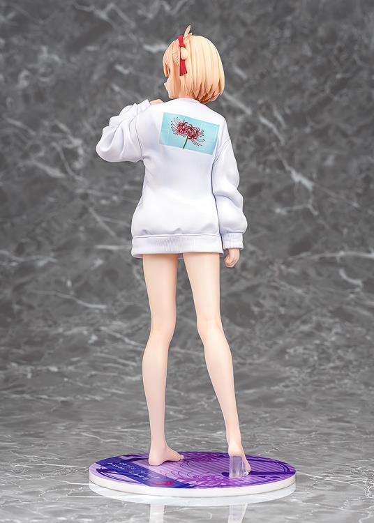 Lycoris Recoil Chisato Nishikigi (Oversized Sweatshirt Ver.) 1/7 Scale Figure Gallery Image 12