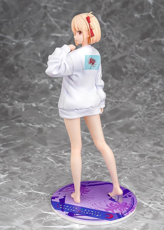 Lycoris Recoil Chisato Nishikigi (Oversized Sweatshirt Ver.) 1/7 Scale Figure Gallery Image 11