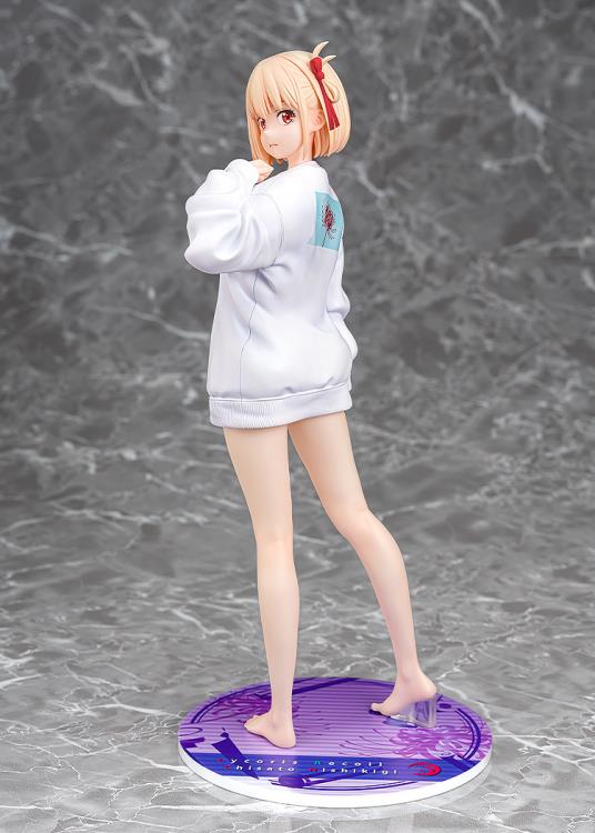 Lycoris Recoil Chisato Nishikigi (Oversized Sweatshirt Ver.) 1/7 Scale Figure Gallery Image 10