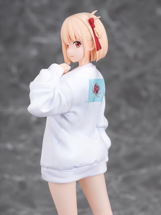 Lycoris Recoil Chisato Nishikigi (Oversized Sweatshirt Ver.) 1/7 Scale Figure Gallery Image 14