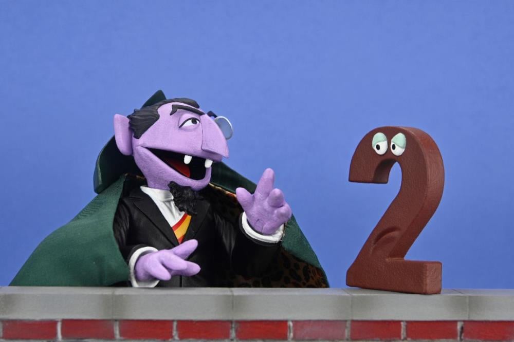Sesame Street Ultimate Count von Count  Action Figure Gallery Image 11