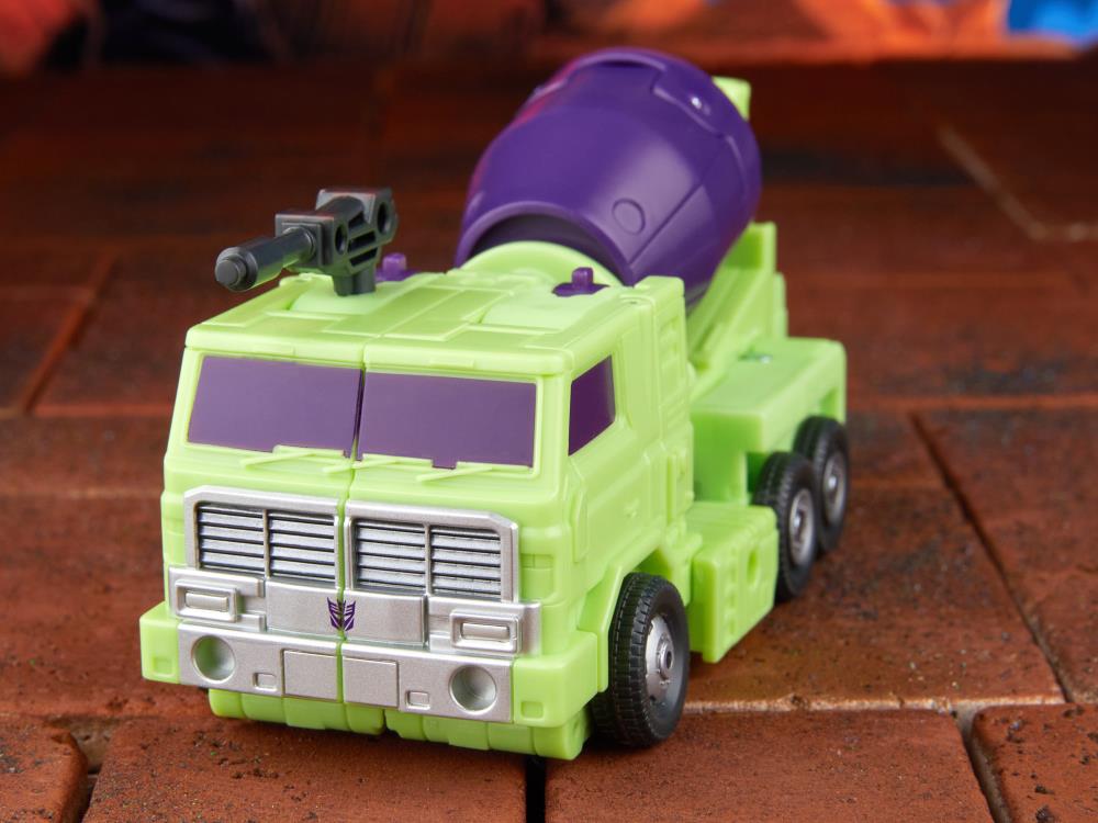 The Transformers: The Movie Studio Series Voyager Class Constructicon Mixmaster Action Figure Gallery Image 11