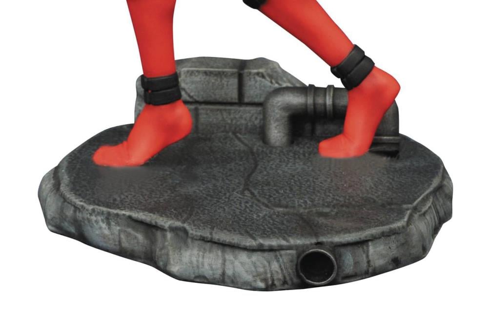 Femme Fatales: Lady Deadpool Gallery Image 3