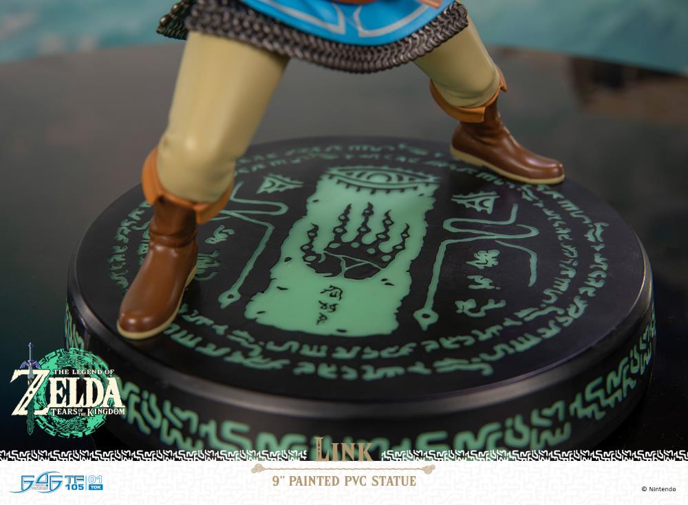 The Legend of Zelda: Tears of the Kingdom Link Statue Gallery Image 22