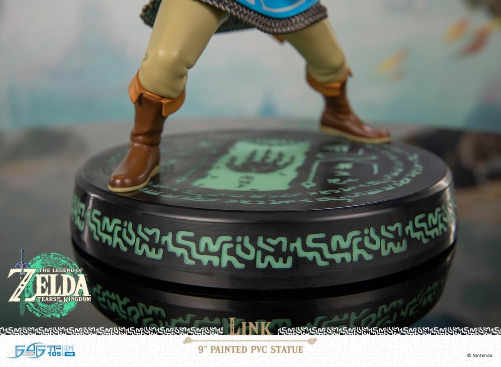The Legend of Zelda: Tears of the Kingdom Link Statue Gallery Image 23