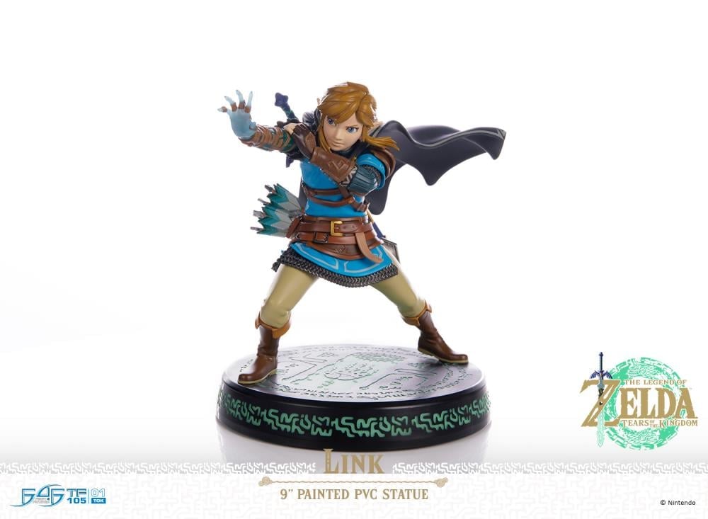 The Legend of Zelda: Tears of the Kingdom Link Statue Gallery Image 24