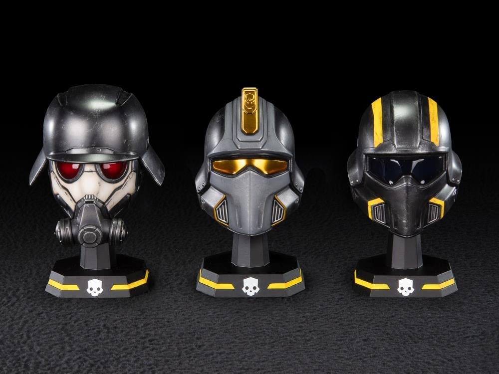 Helldivers 2 Field Chemist Helmet 1/4 Scale Replica Gallery Image 4