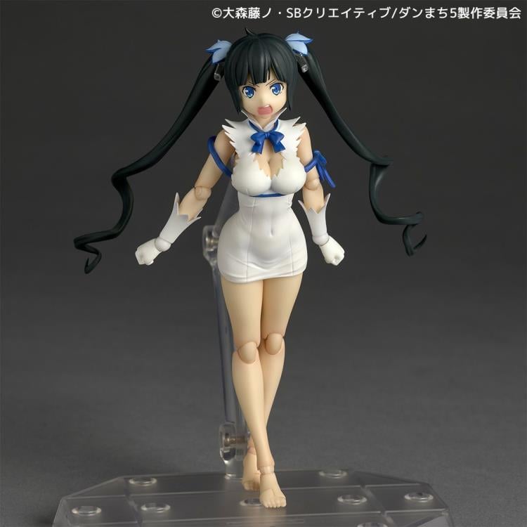 Is It Wrong to Try to Pick Up Girls in a Dungeon? Revoltech NR089 Hestia Action Figure Gallery Image 3