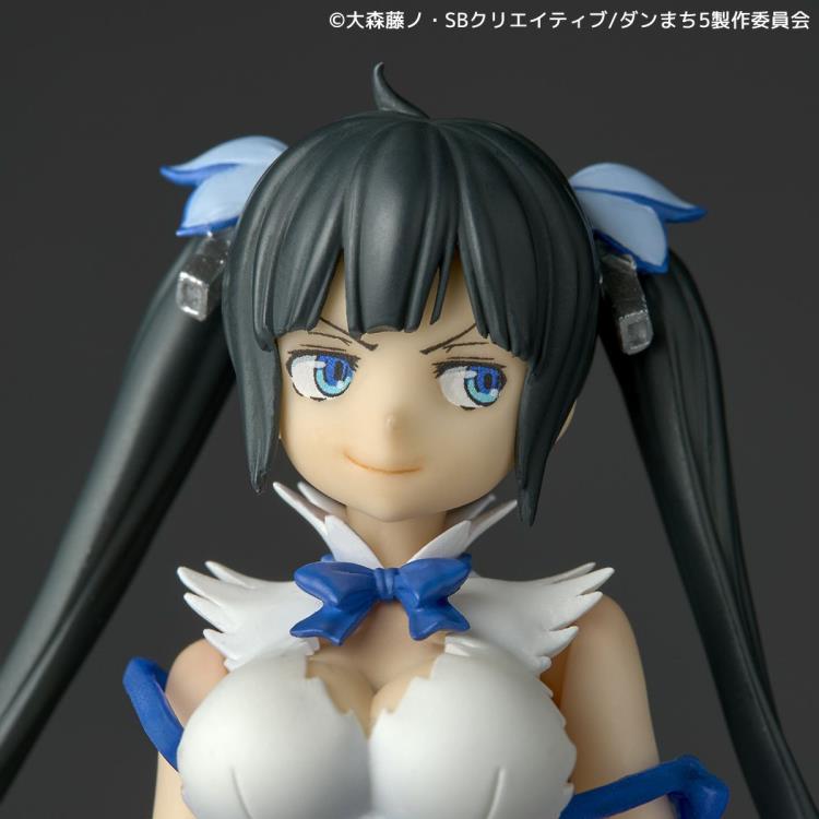 Is It Wrong to Try to Pick Up Girls in a Dungeon? Revoltech NR089 Hestia Action Figure Gallery Image 11