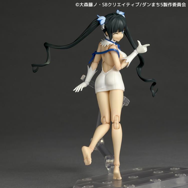 Is It Wrong to Try to Pick Up Girls in a Dungeon? Revoltech NR089 Hestia Action Figure Gallery Image 5
