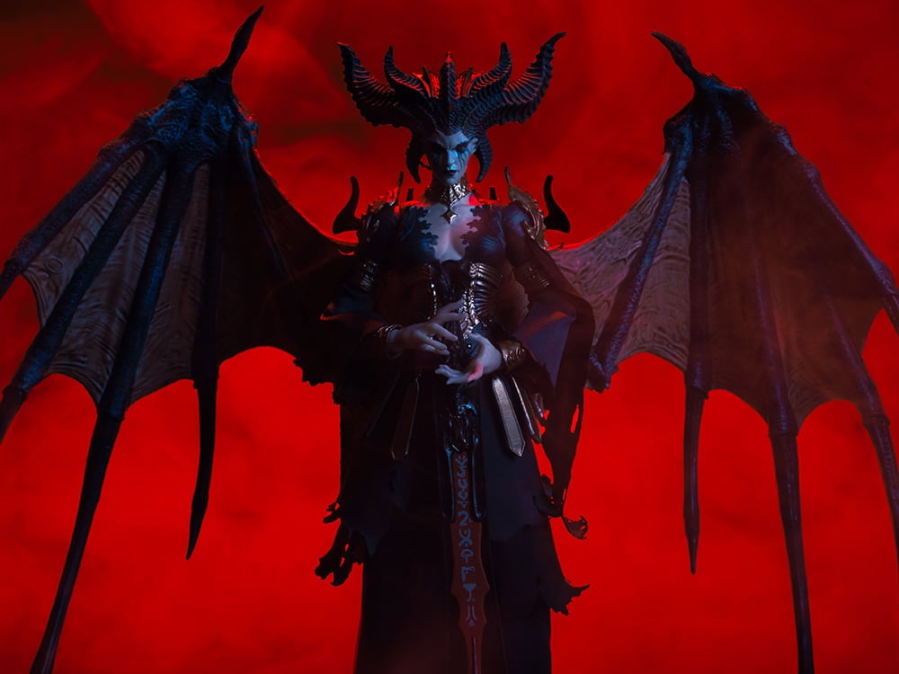 Diablo IV McFarlane Elite Edition #2 Lilith Deluxe Action Figure Gallery Image 1