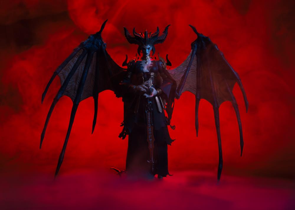 Diablo IV McFarlane Elite Edition #2 Lilith Deluxe Action Figure Gallery Image 3