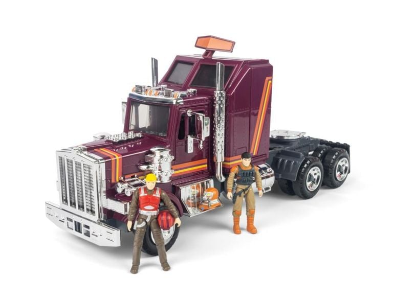 M.A.S.K. Mobile Defense Unit BBTS exclusive, front three-quarter view with two figures