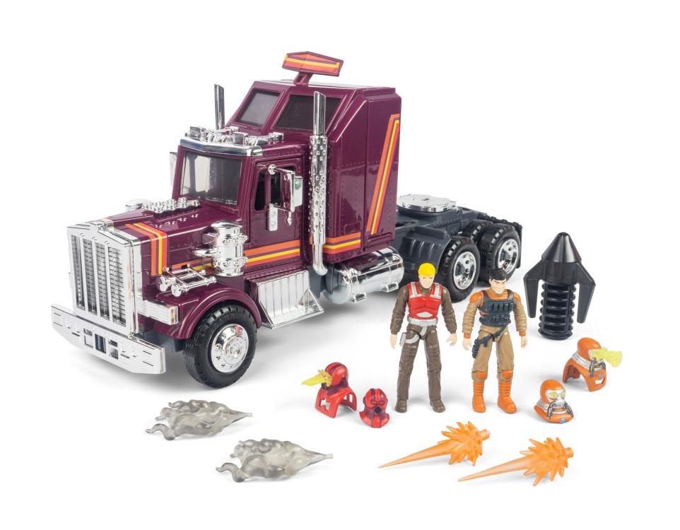 M.A.S.K. Mobile Defense Unit Vehicle with Matt Trakker & Bruce Sato Action Figures Gallery Image 11