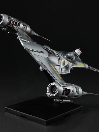 Star Wars: The Mandalorian Mandalorian N-1 Starfighter 1/48 Scale Model Kit Gallery Image 2