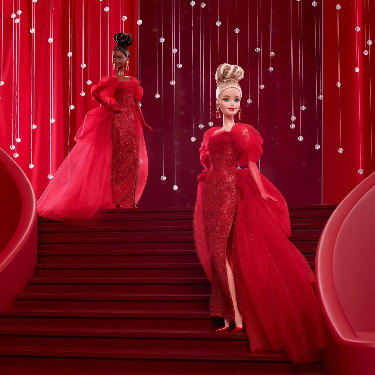 Barbie Signature Mattel 80th Anniversary Blonde Doll Gallery Image 10
