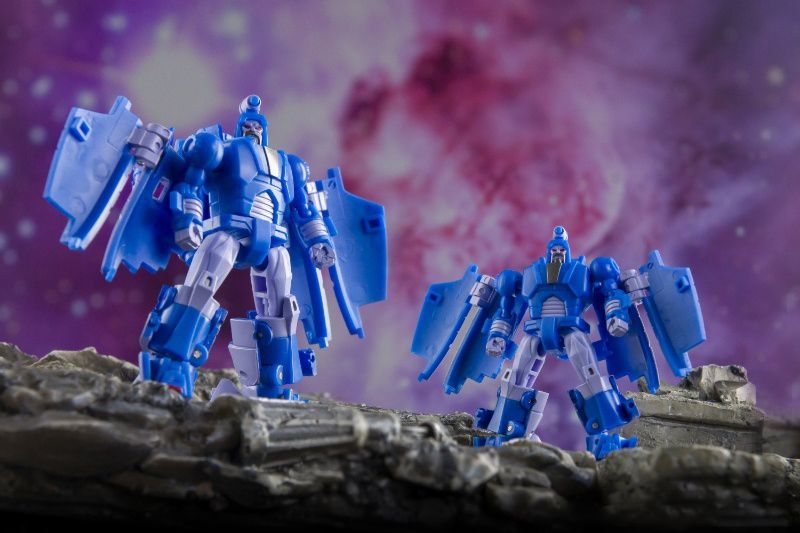 DW-E41M Star Shuttle Figure Set Gallery Image 3