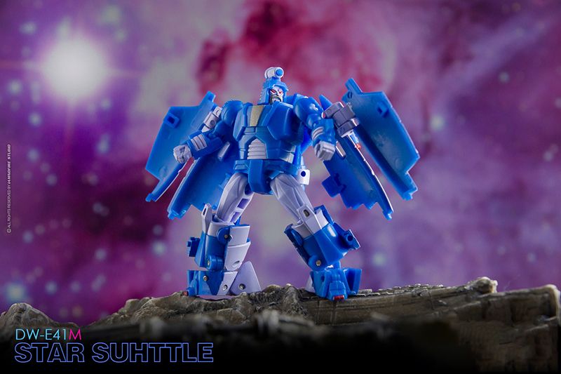 DW-E41M Star Shuttle Figure Set Gallery Image 4
