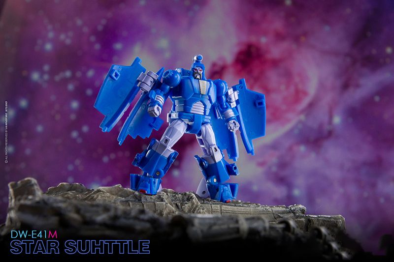 DW-E41M Star Shuttle Figure Set Gallery Image 5