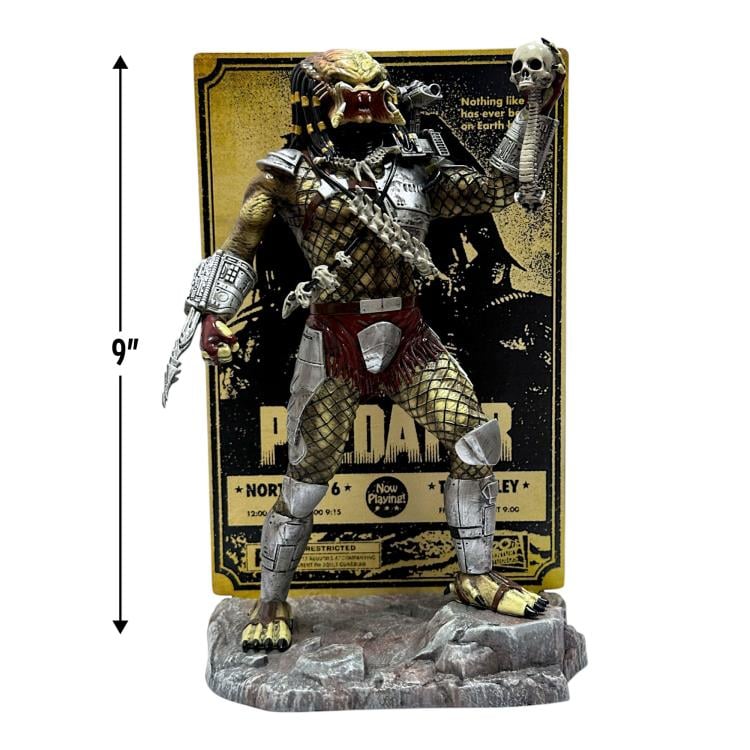 Predator 9" Deluxe Vinyl Statue Gallery Image 6