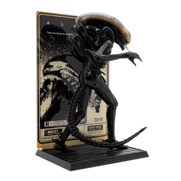 Alien Big Chap Xenomorph 9" Deluxe Vinyl Statue Gallery Image 4