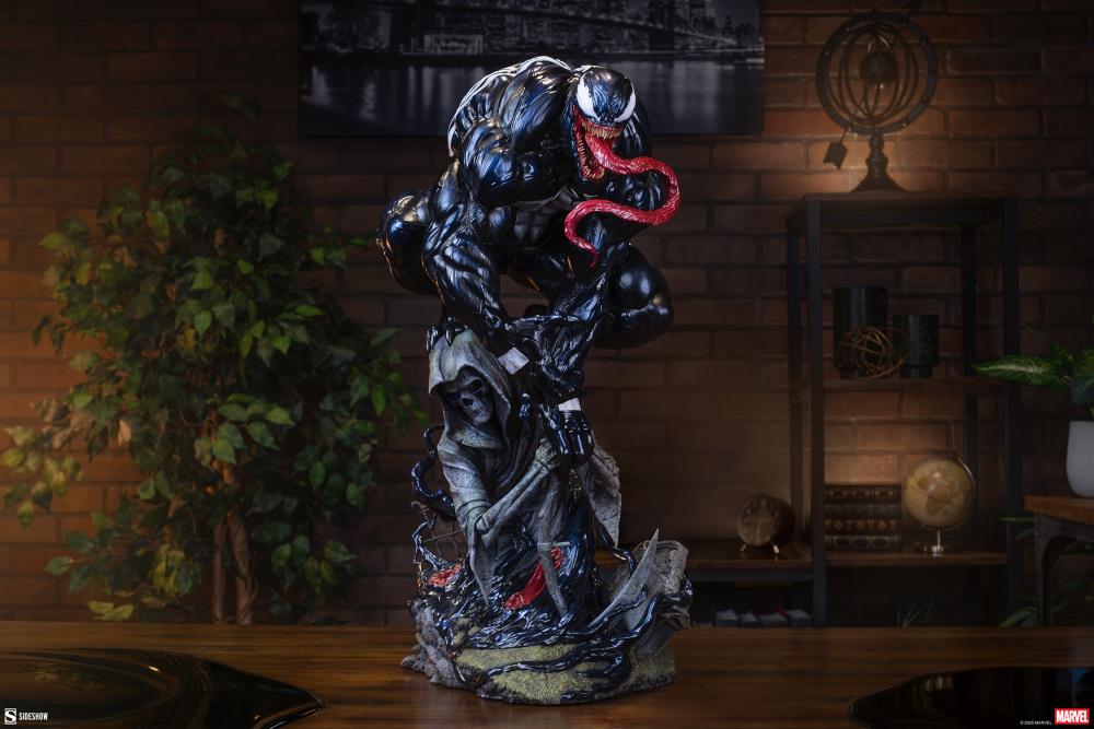 Marvel Premium Format Venom Statue