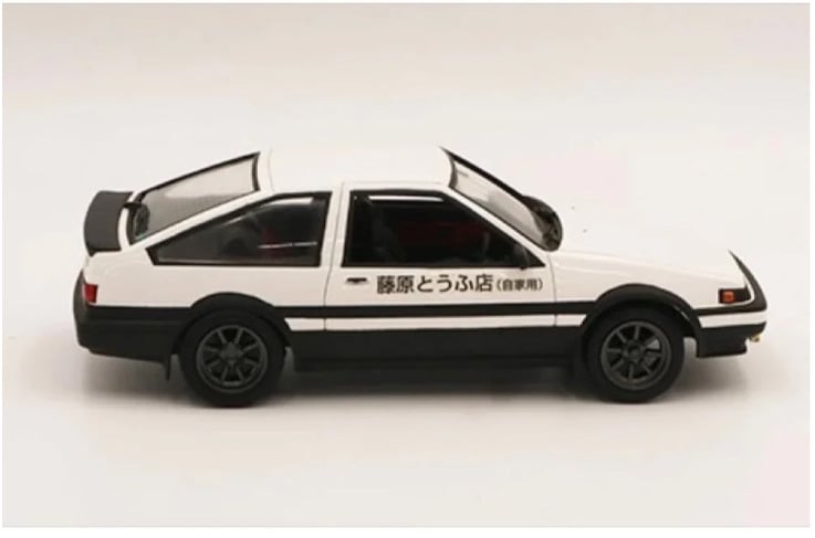 Initial D Toyota AE86 Trueno '83 1/24 Scale Model Kit Gallery Image 3