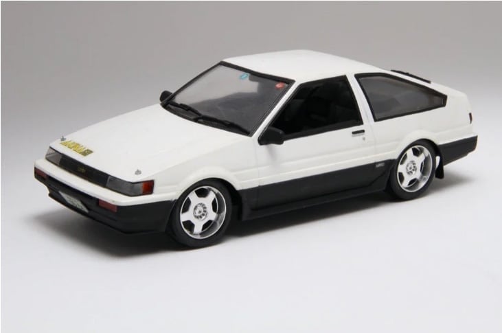 Initial D AE85 Levin Itsuki Takeuchi 1/24 Scale Model Kit