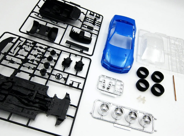 Initial D Skyline GT-R (BNR34) Kozo Hoshino 1/24 Scale Model Kit Gallery Image 5