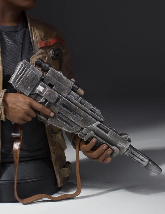 Star Wars: The Force Awakens Finn 1/6 Scale Mini Bust Gallery Image 9