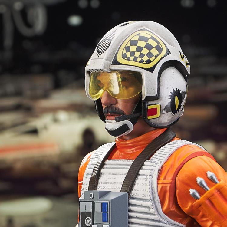 Star Wars: A New Hope Biggs Darklighter (Rebel Pilot) 1/6 Scale Limited Edition Mini Bust Gallery Image 12